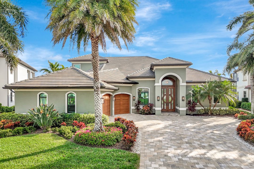 5817 Harbour Cir, Cape Coral, FL 33914