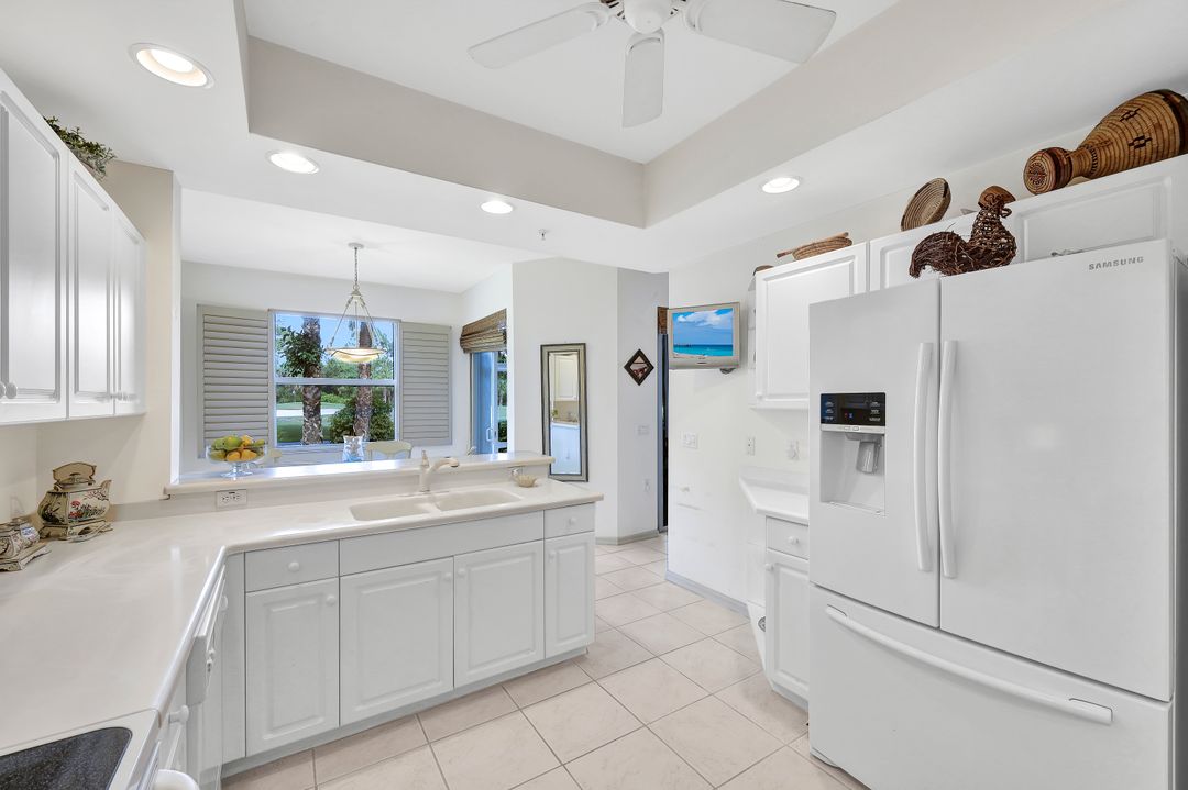 3415 Laurelgreens Ln S #101, Naples, FL 34119