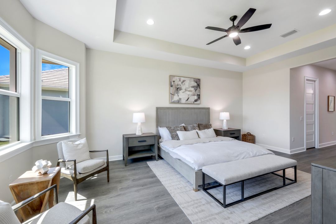 8850 Calypso Ct, Naples, FL 34112