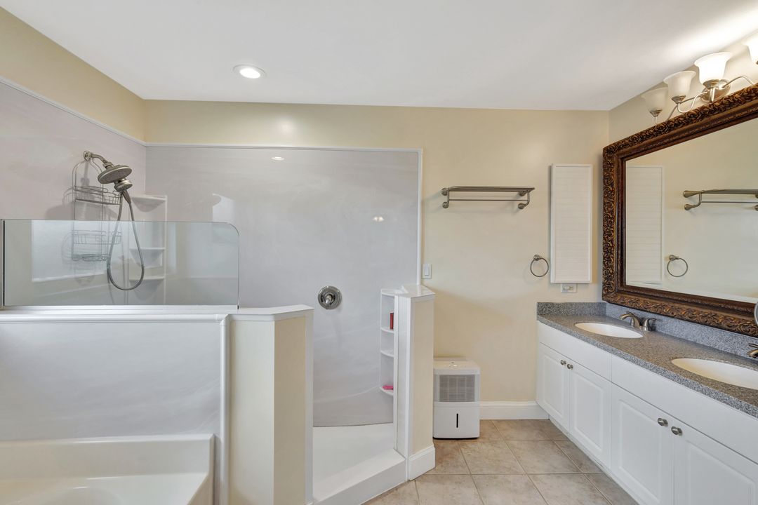 831 SW 17th Terrace, Cape Coral, FL 33991