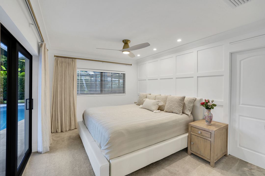 585 100th Ave N, Naples, FL 34108