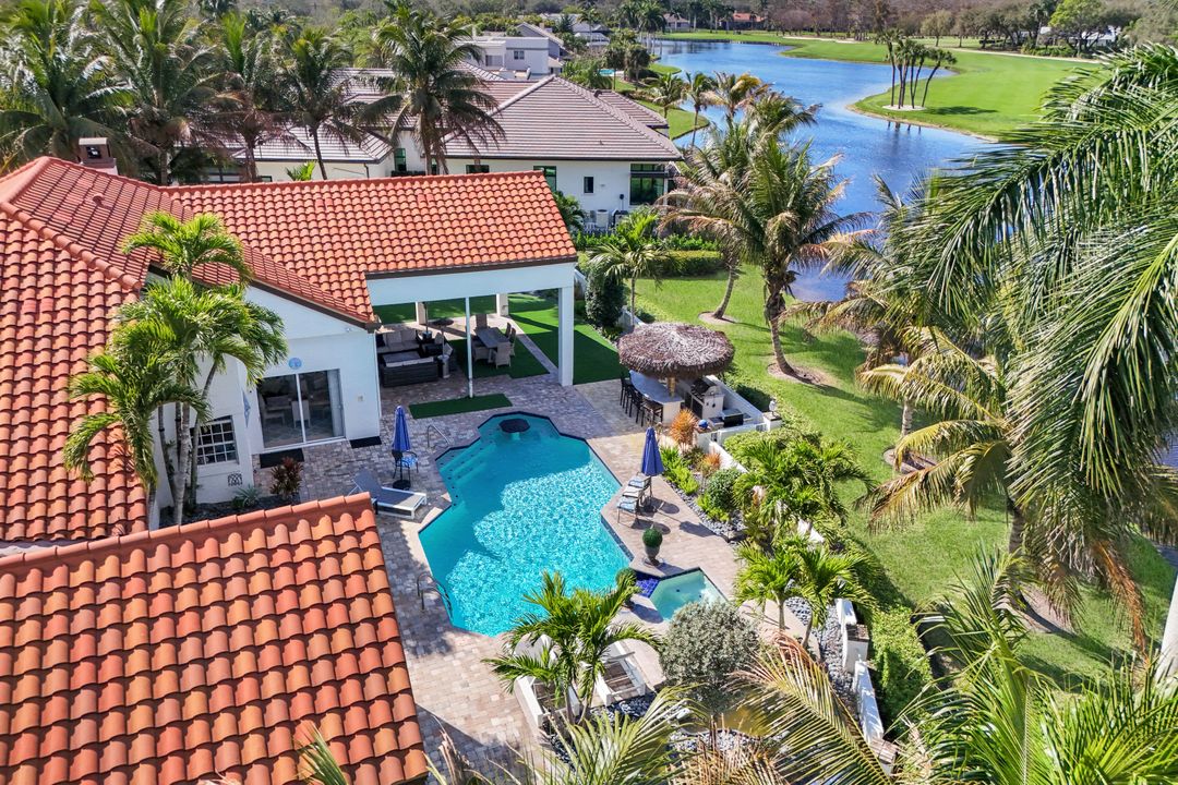 4401 Pond Apple Dr S, Naples, FL 34119