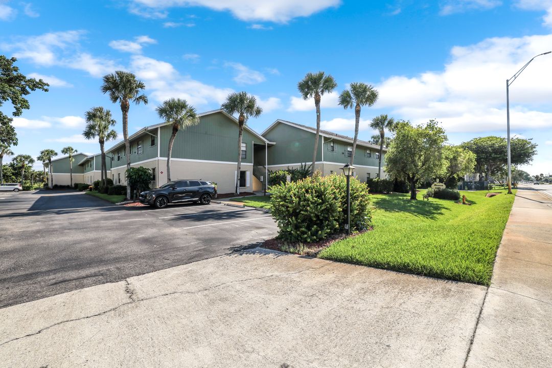 5501 Rattlesnake Hammock Rd #109, Naples, FL 34113