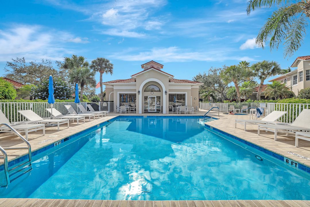 6200 Reserve Cir #404, Naples, FL 34119