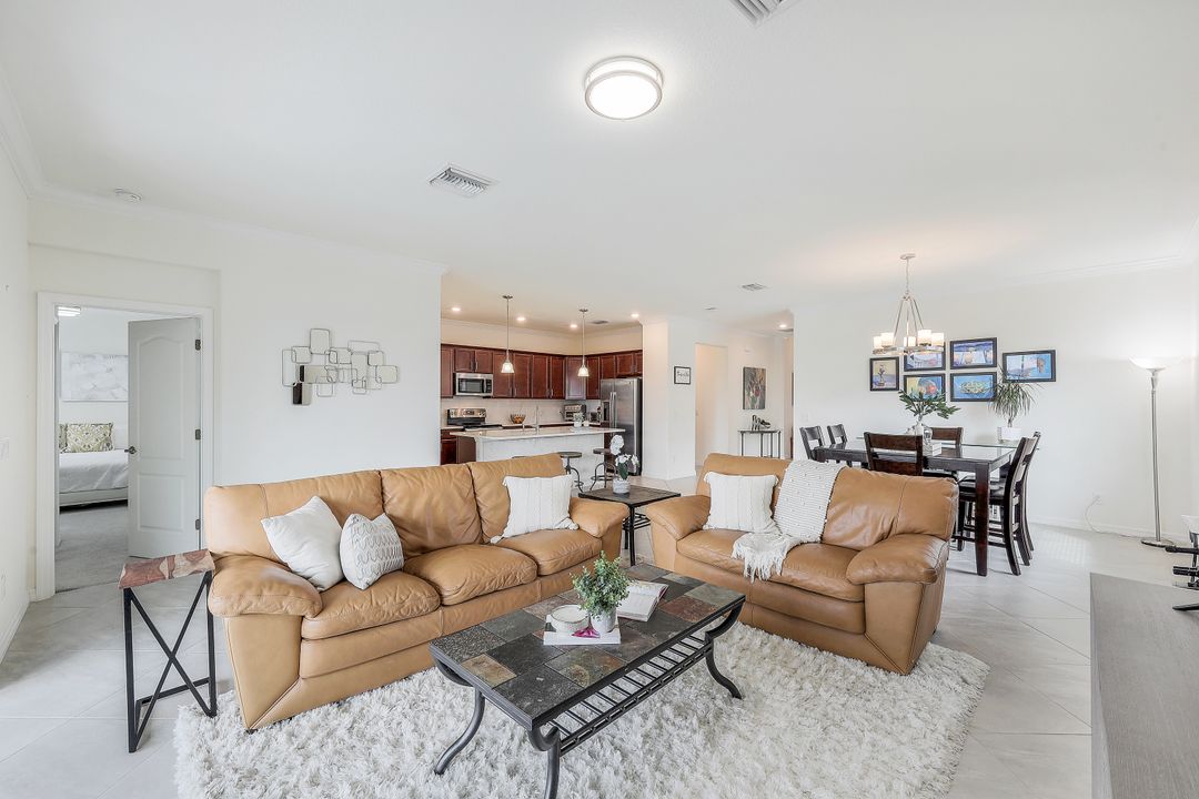 2214 Cara Cara Way, Naples, FL 34120