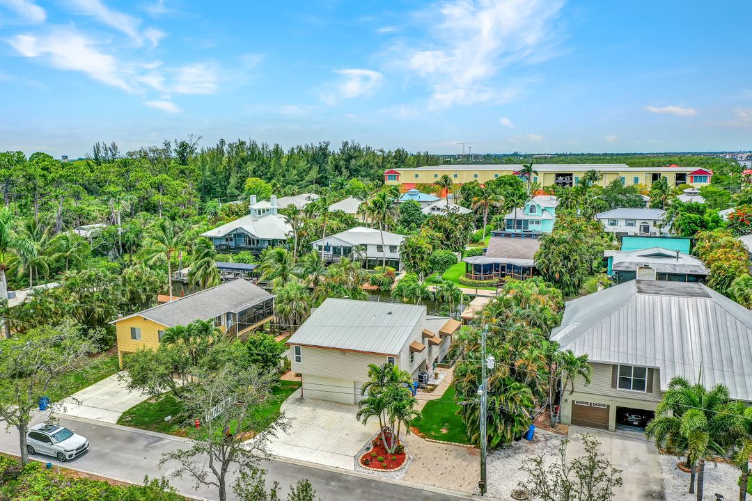 1600 Port Ave, Naples, FL 34104