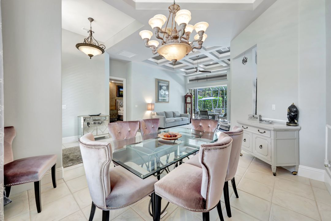 9833 Clear Lake Cir, Naples, FL 34109