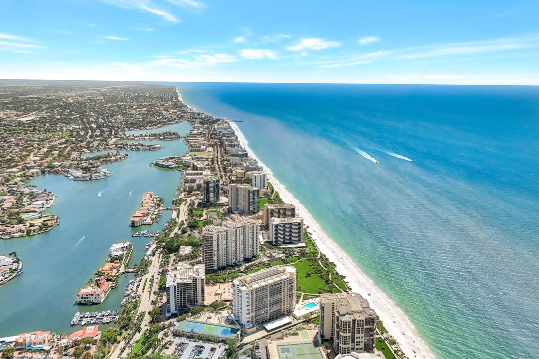 4041 Gulf Shore Blvd N #403, Naples, FL 34103