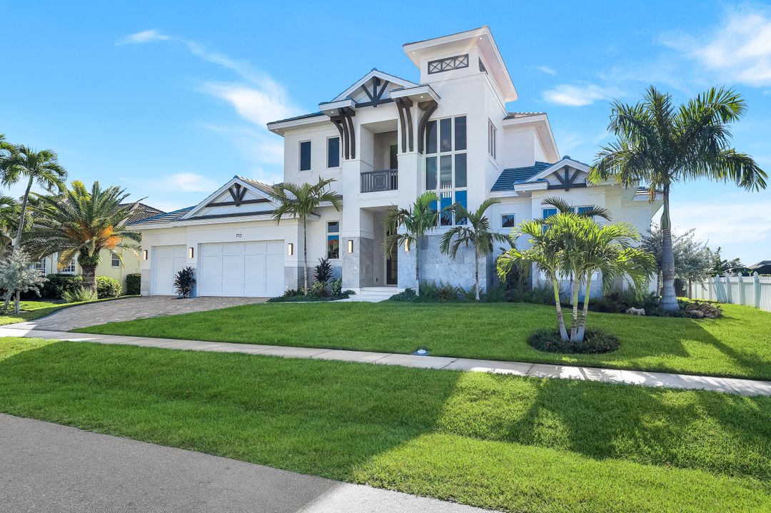 713 Nautilus Ct, Marco Island, FL 34145
