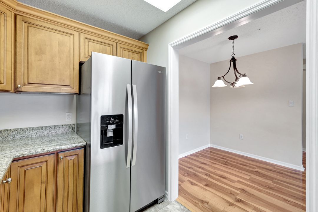 900 Arbor Lake Dr #207, Naples, FL 34110