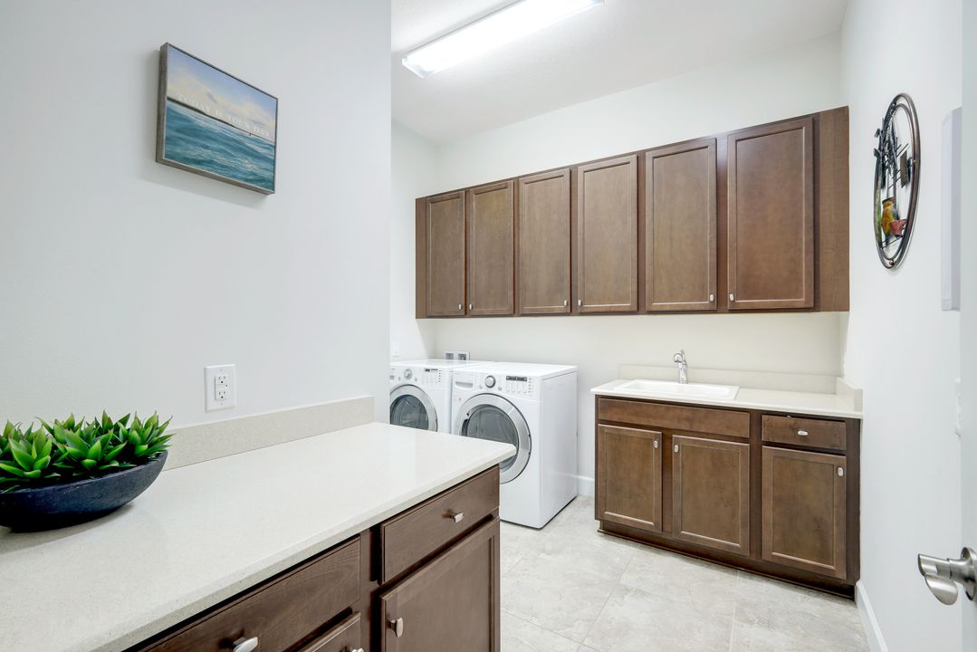 9433 Isla Bella Cir, Bonita Springs, FL 34135