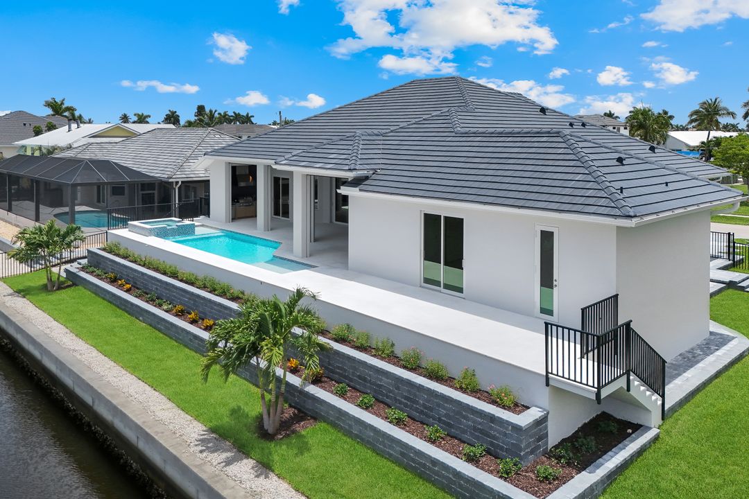 488 Capri Ct, Marco Island, FL 34145