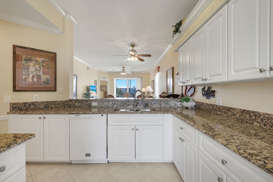 16615 Lake Cir Dr #438, Fort Myers, FL 33908