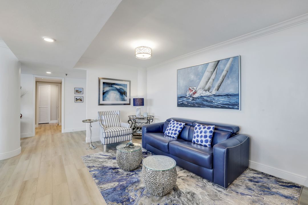4041 Gulf Shore Blvd N #1705, Naples, FL 34103