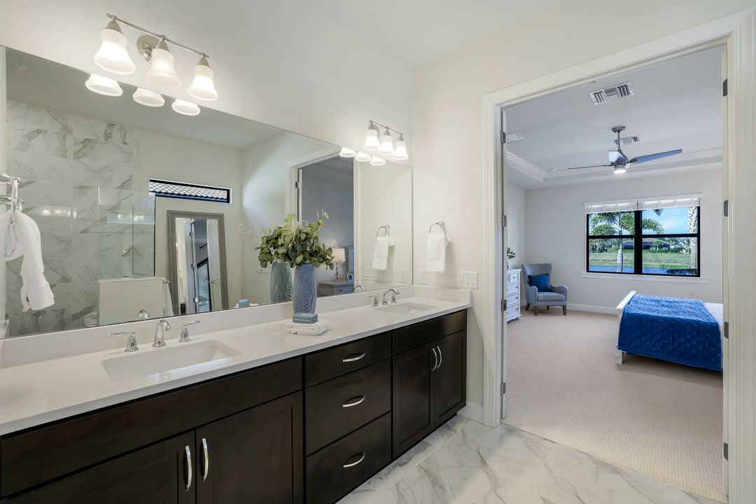 9493 Night Heron Ln, Naples, FL 34120