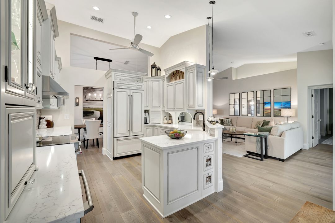 2540 Talon Ct #504, Naples, FL 34105