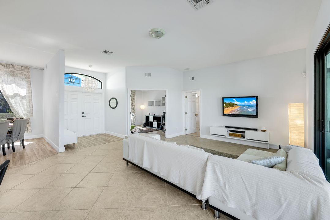 1417 SW 28th Terrace, Cape Coral, FL 33914