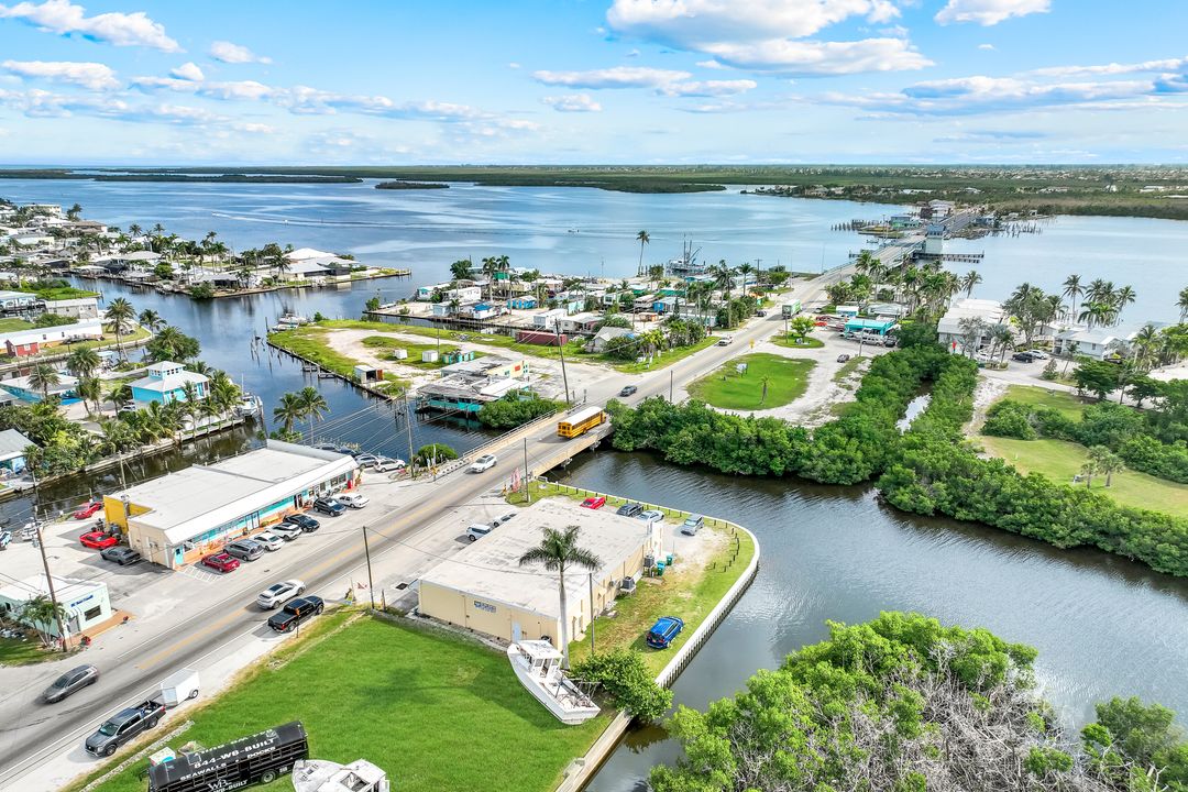 4547 Pine Island Rd, Matlacha, FL 33993