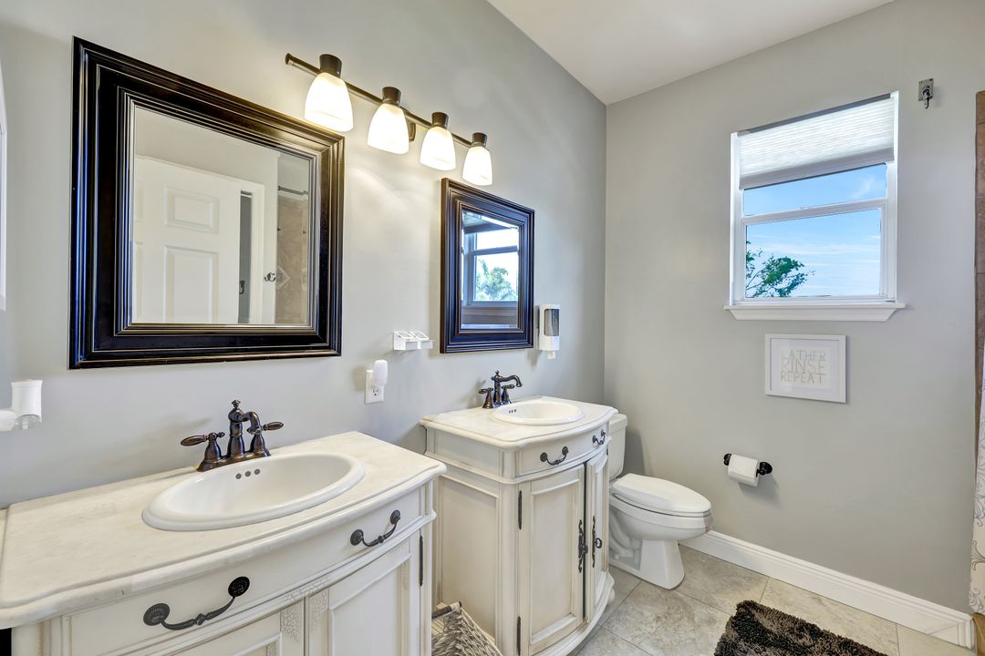 8146 Las Palmas Way, Naples, FL 34109