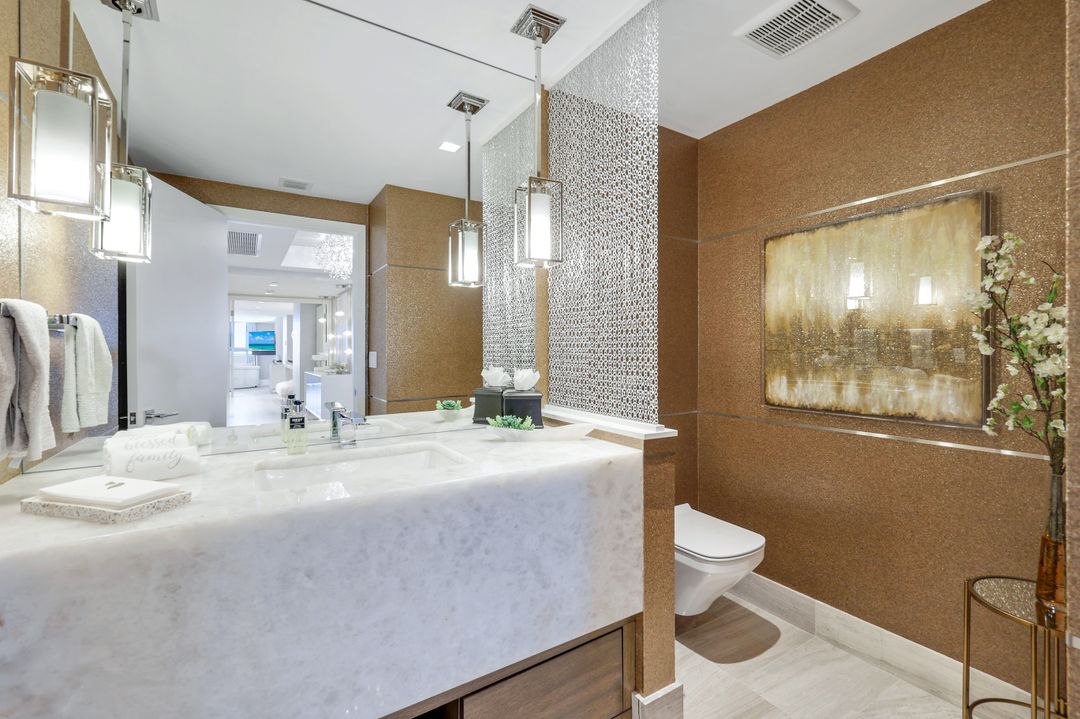 6897 Grenadier Blvd #601, Naples, FL 34108