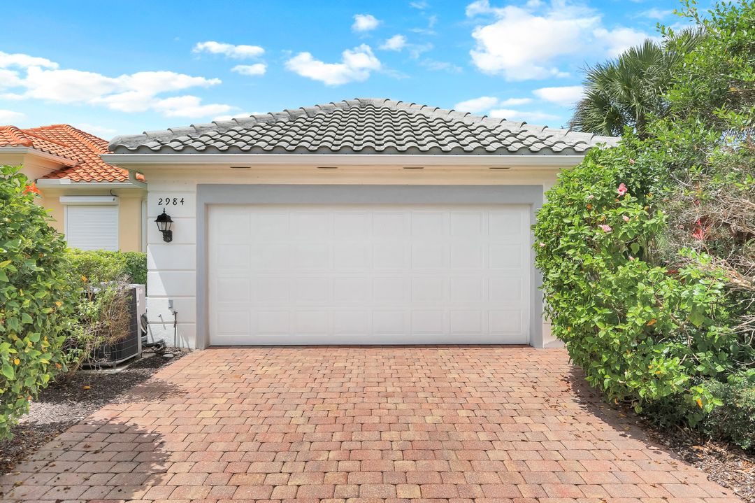 2984 Gilford Way, Naples, FL 34119