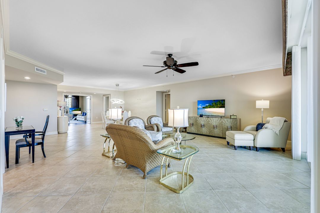 1050 Borghese Ln #605, Naples, FL 34114