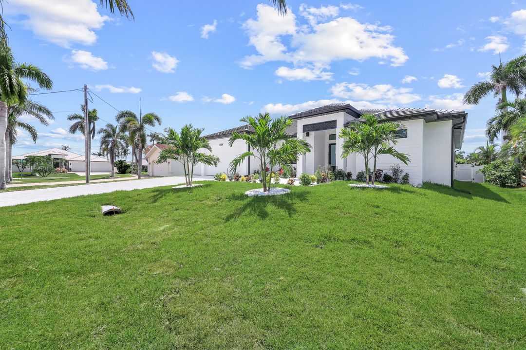 1708 SW 54th St, Cape Coral, FL 33914