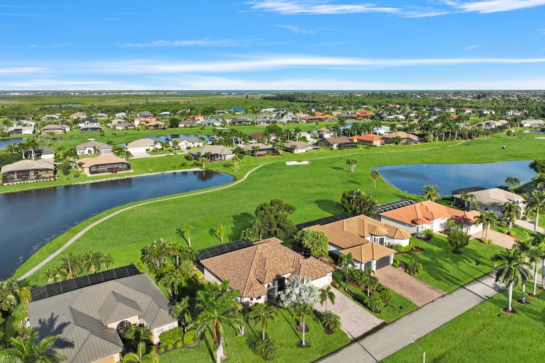 11899 King James Ct, Cape Coral, FL 33991