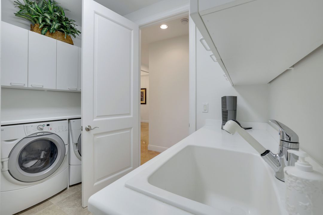 1050 Borghese Ln #106, Naples, FL 34114