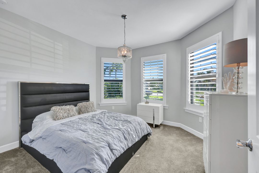 19572 Utopia Ln, Estero, FL 33913