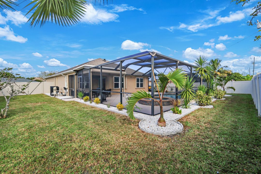 1323 SW 9th Ave, Cape Coral, FL 33991