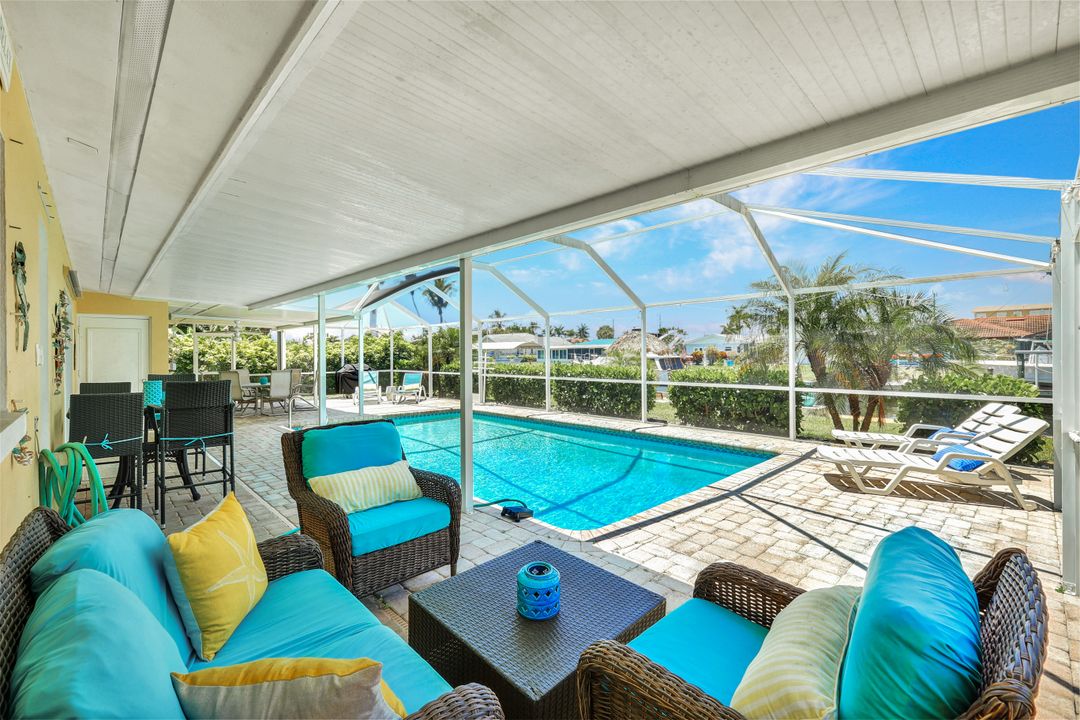 5330 Cobalt Ct, Cape Coral, FL 33904