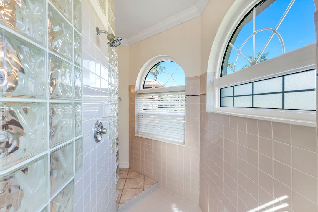 2022 El Dorado Pkwy W, Cape Coral, FL 33914