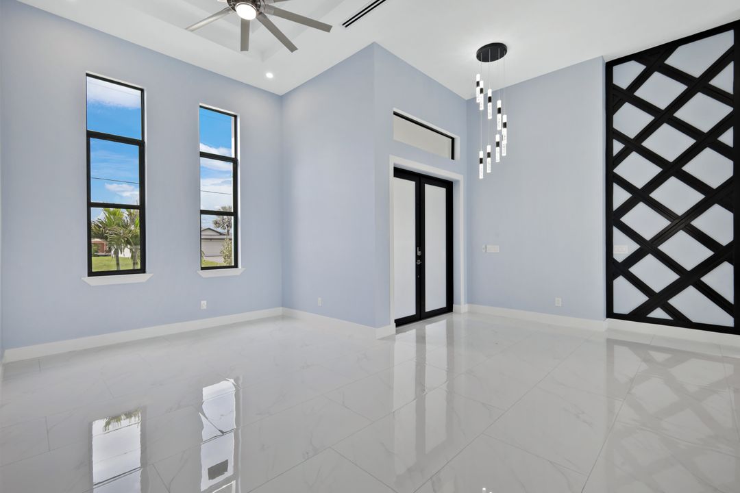 2917 NW 27th St, Cape Coral, FL 33993