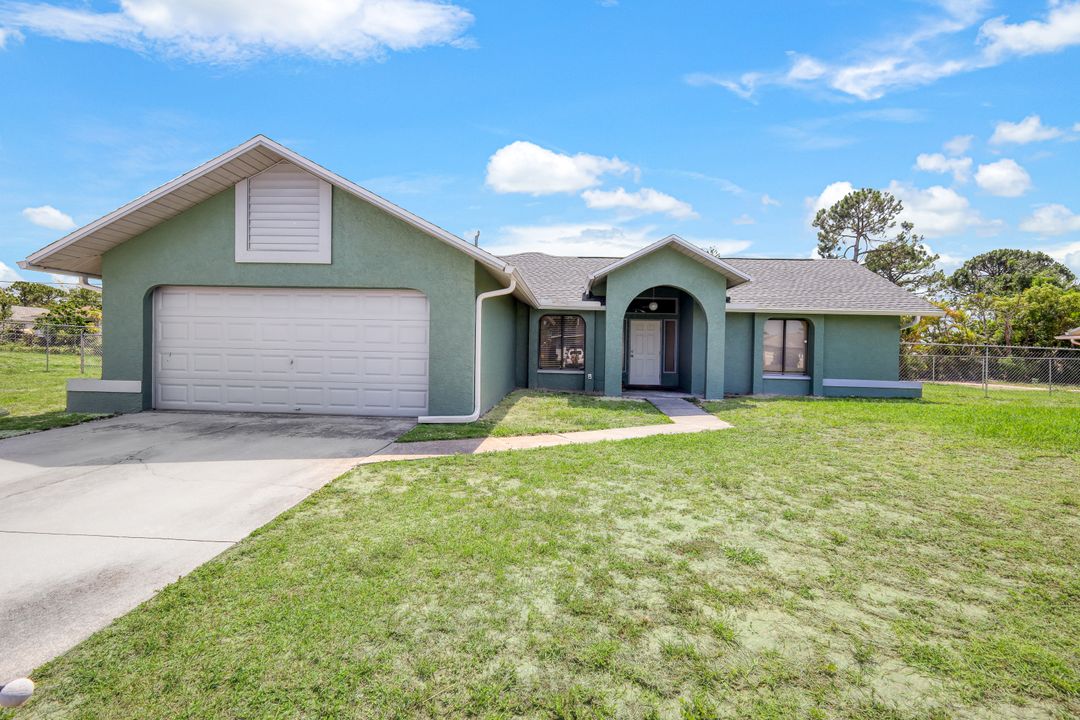 17409 Delaware Rd, Fort Myers, FL 33967