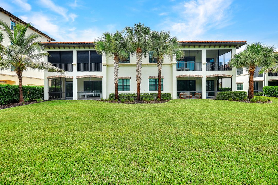 16356 Viansa Wy #9-201, Naples, FL 34110