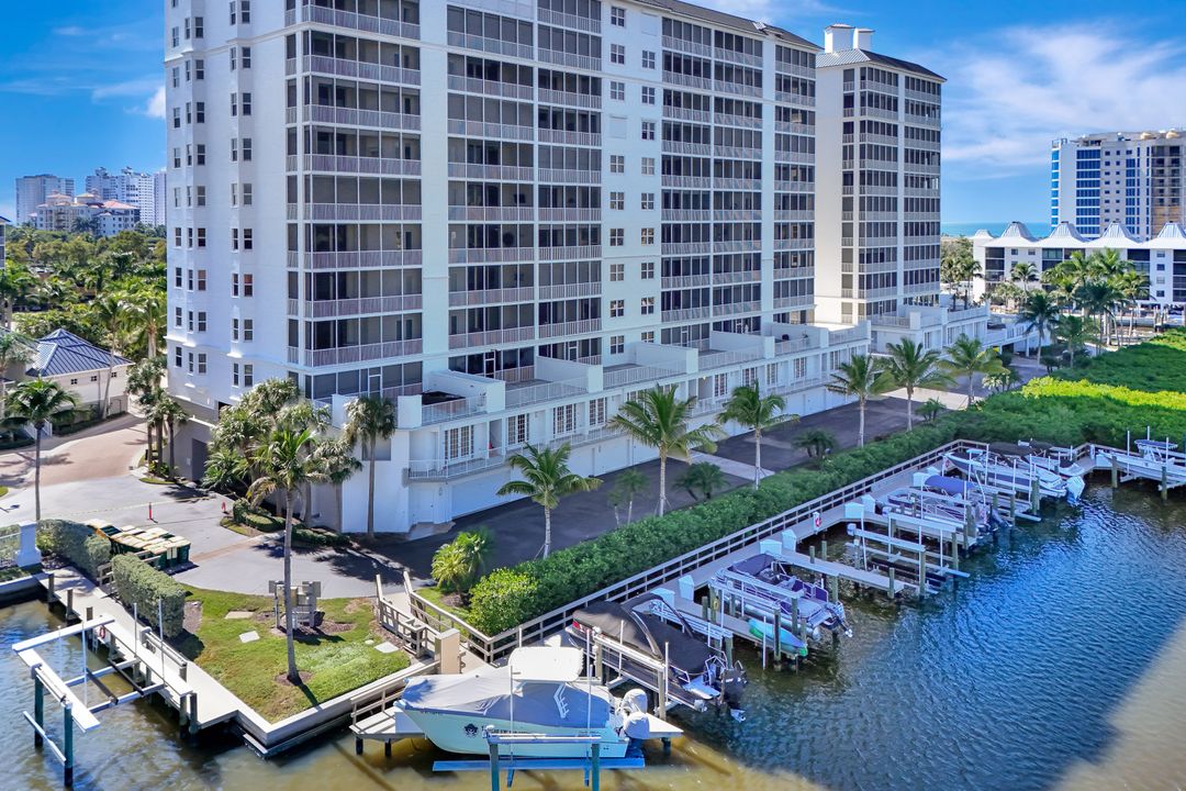 410 Flagship Dr #501, Naples, FL 34108