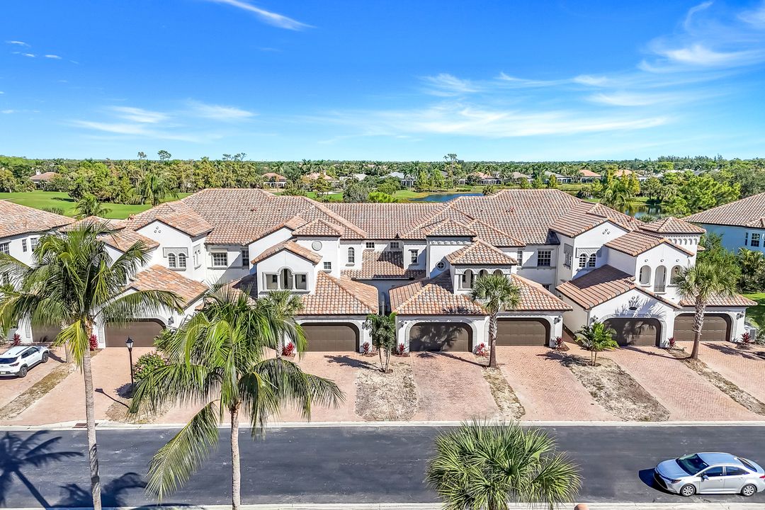 3715 Montreux Ln #204, Naples, FL 34114