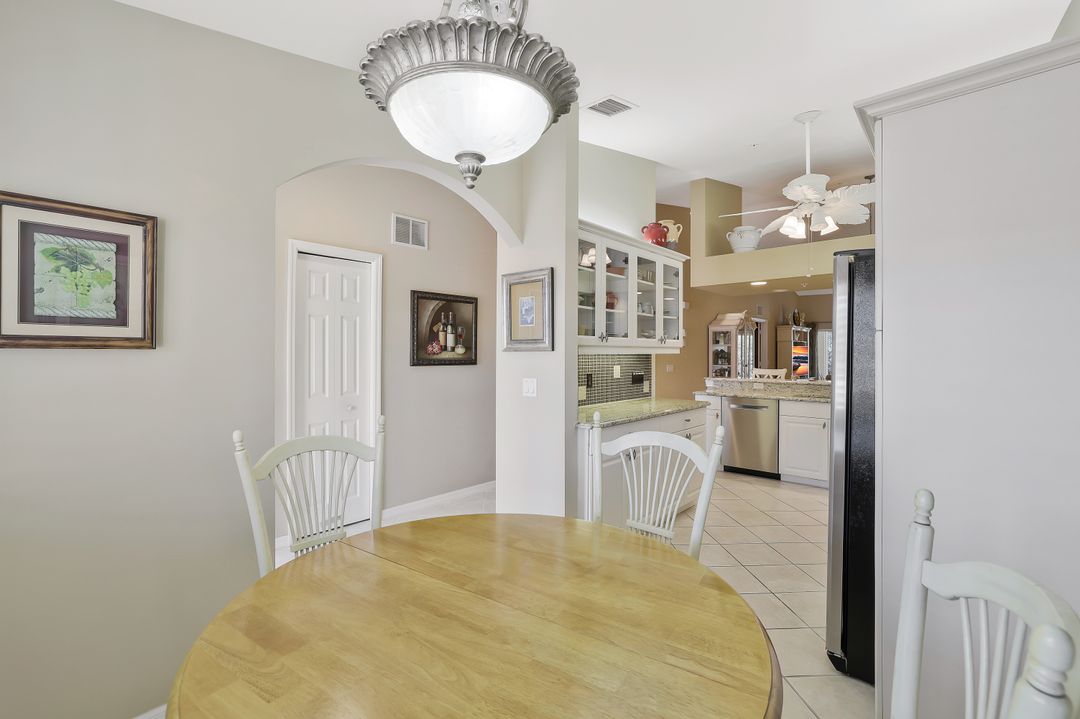 2360 Hidden Lake Ct #10, Naples, FL 34112