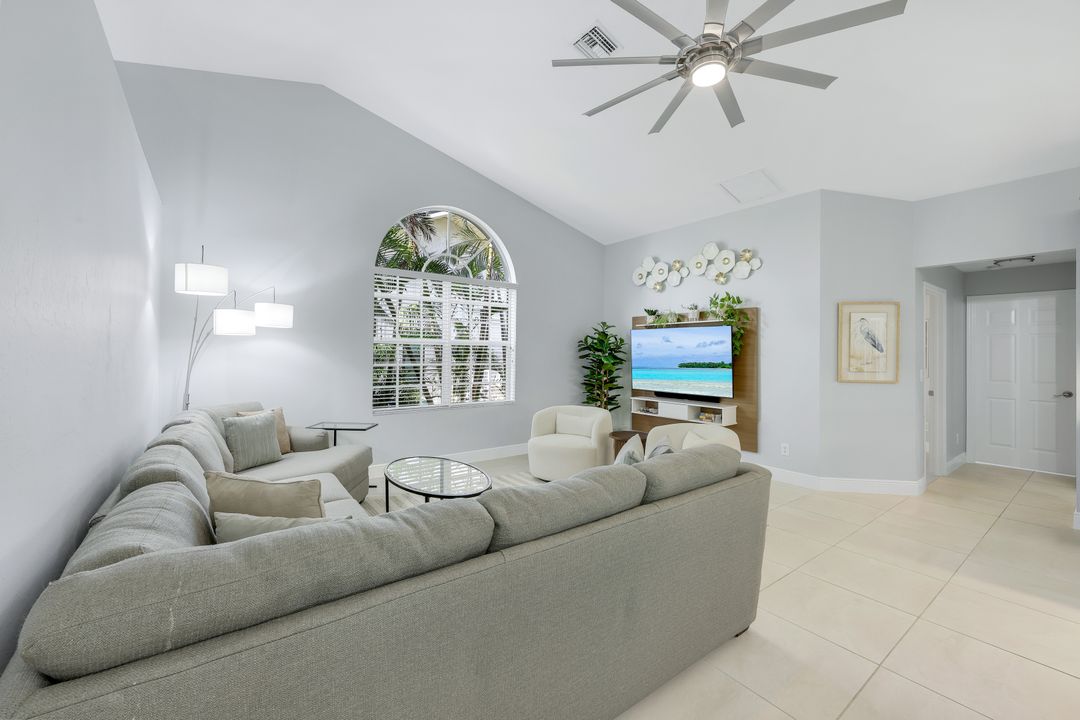 4404 SW 5th Ave, Cape Coral, FL 33914