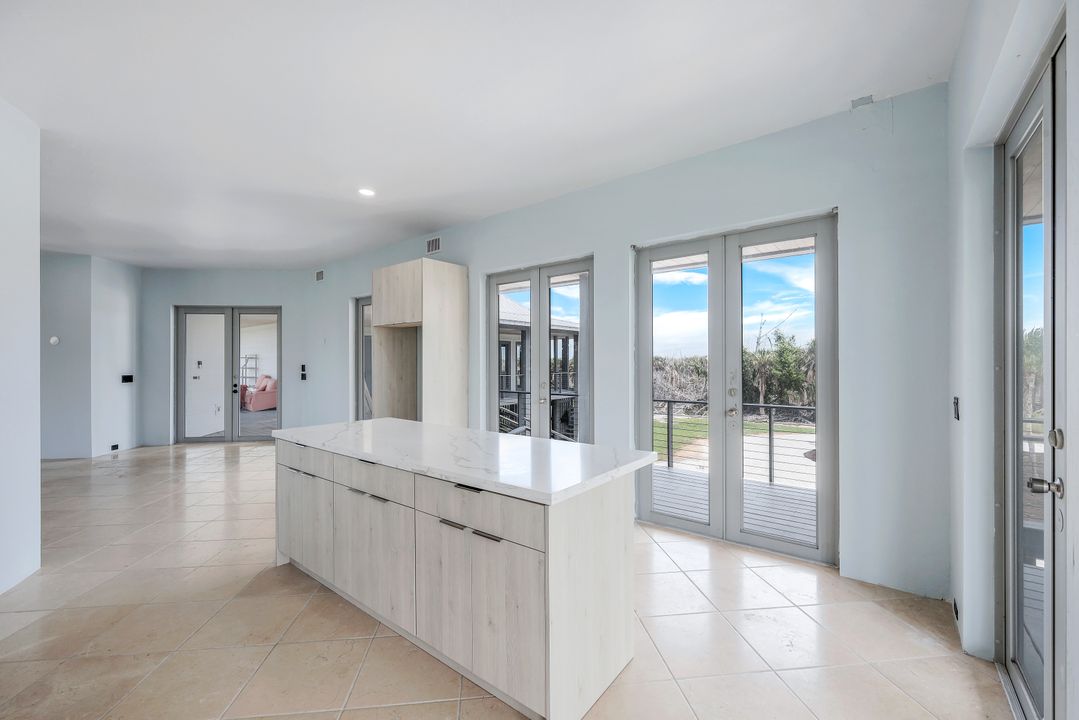 4150 Dingman Dr, Sanibel, FL 33957