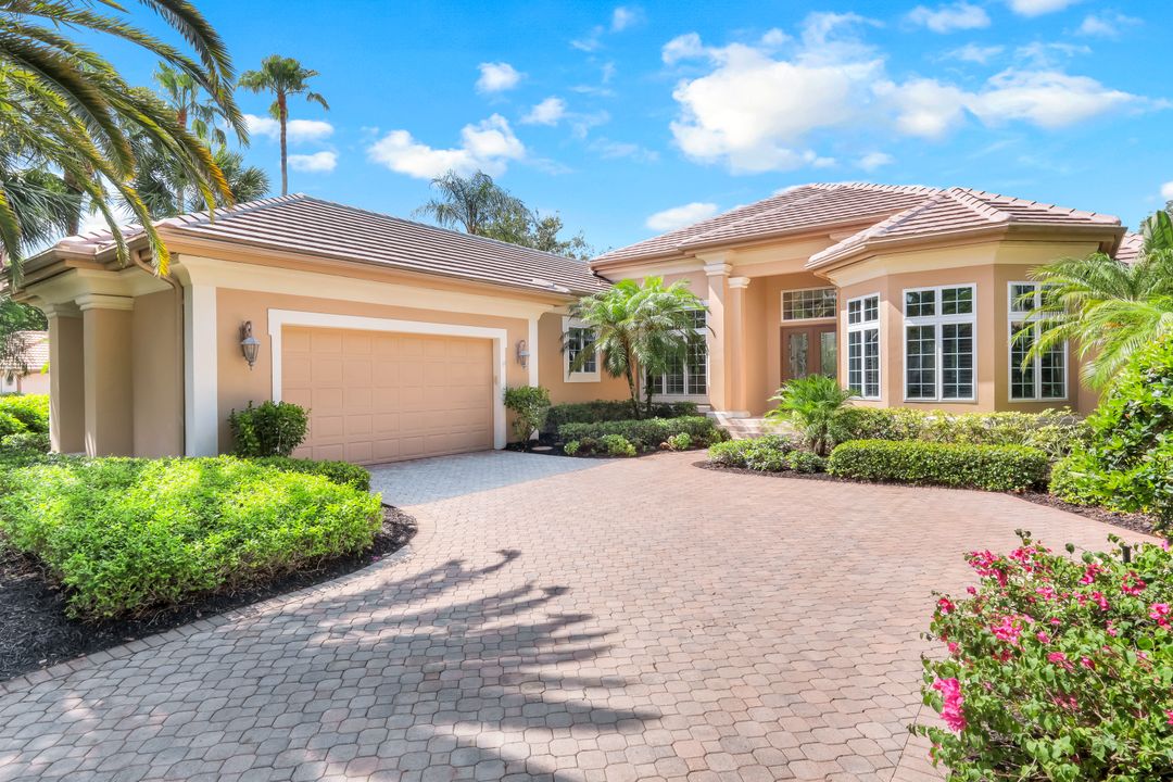 23092 Shady Knoll Dr, Bonita Springs, FL 34135