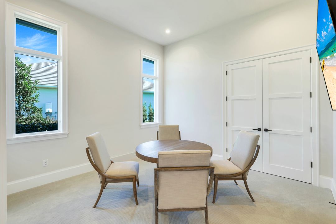 16716 Enclave Cir, Naples, FL 34110