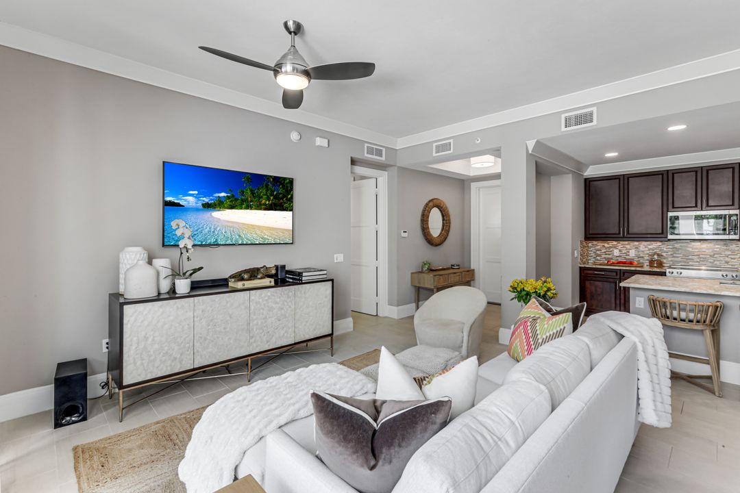 1030 3rd Ave S #216, Naples, FL 34102