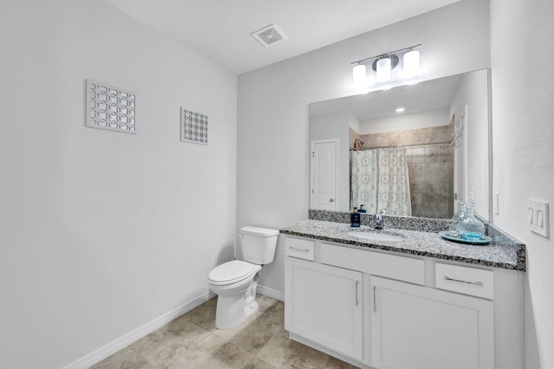 328 Jacaranda Pkwy E, Cape Coral, FL 33909