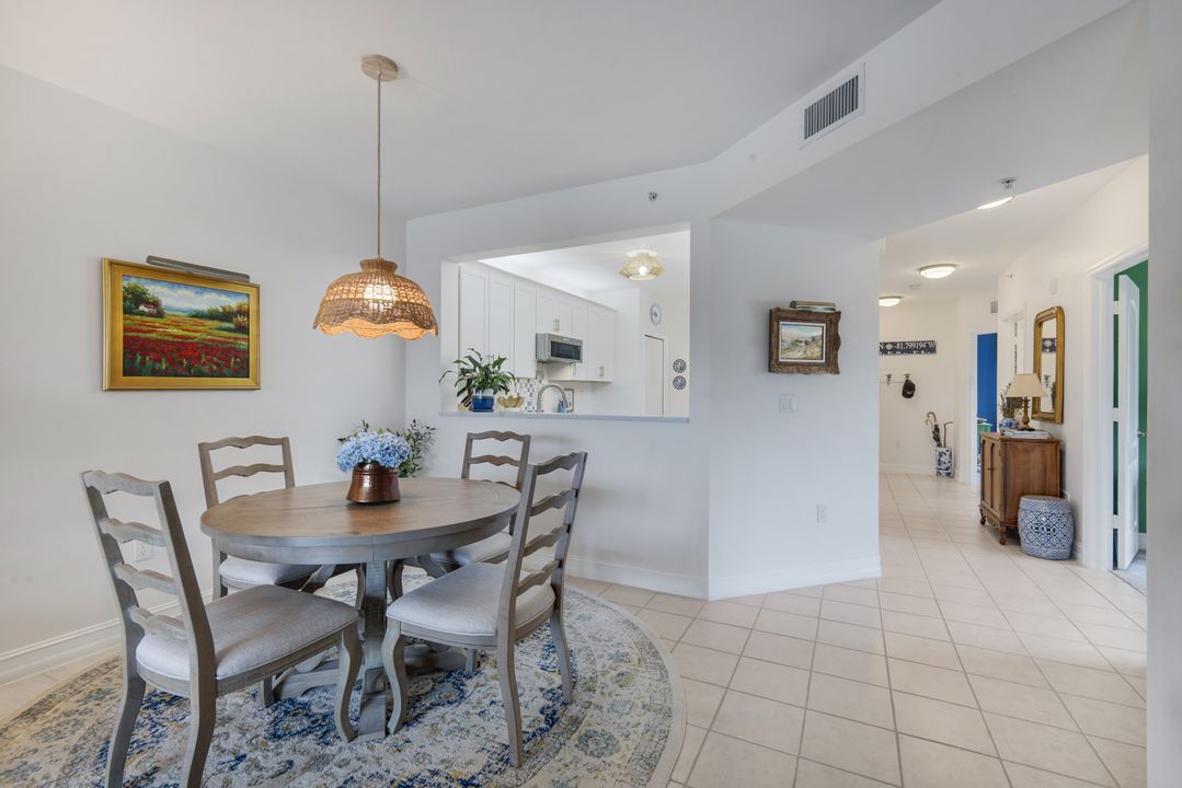 7822 Great Heron Way #201, Naples, FL 34104