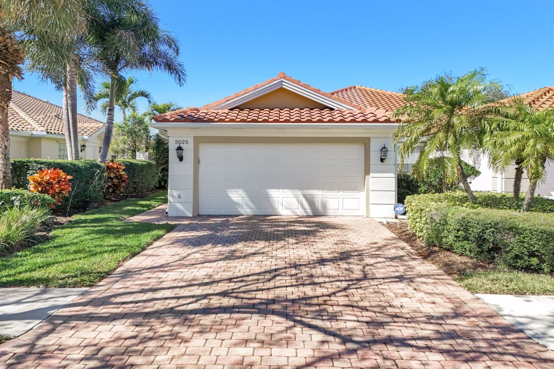 3025 Futuna Ln, Naples, FL 34119
