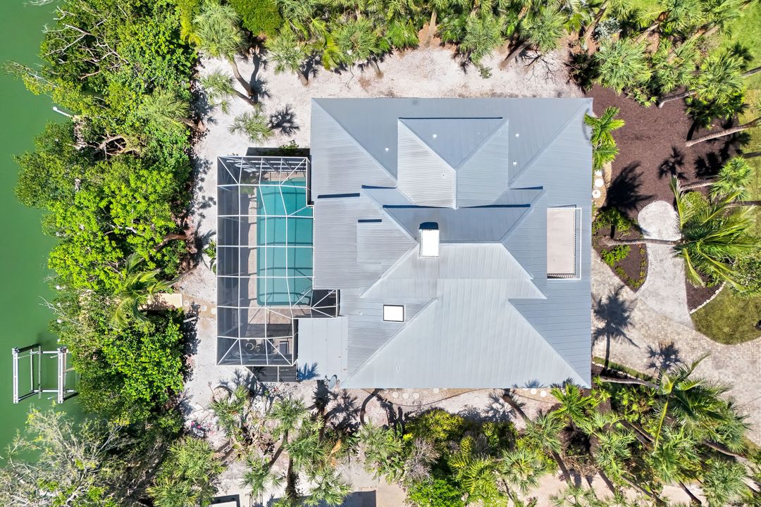 513 Lighthouse Way, Sanibel, FL 33957