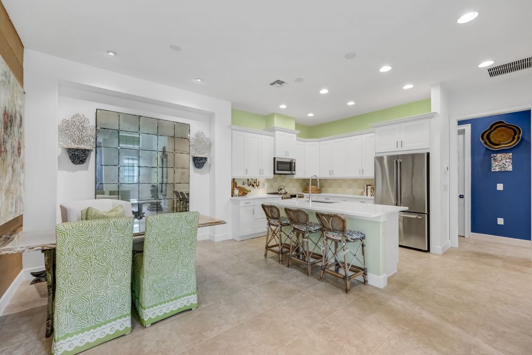 5878 Haiti Dr, Naples, FL 34113