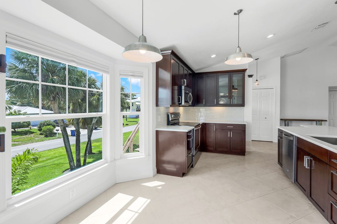27136 Belle Rio Dr, Bonita Springs, FL 34135